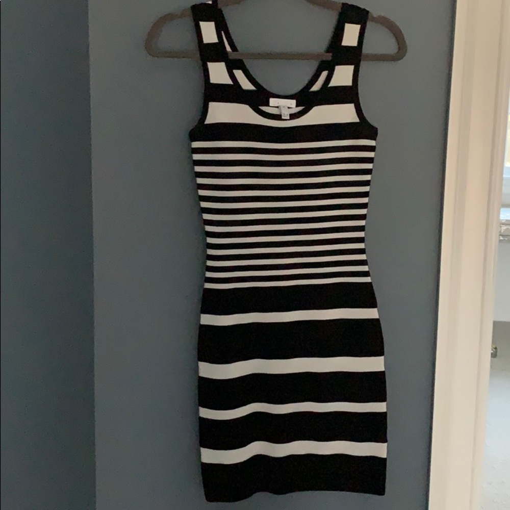 Bodycon black and white dress